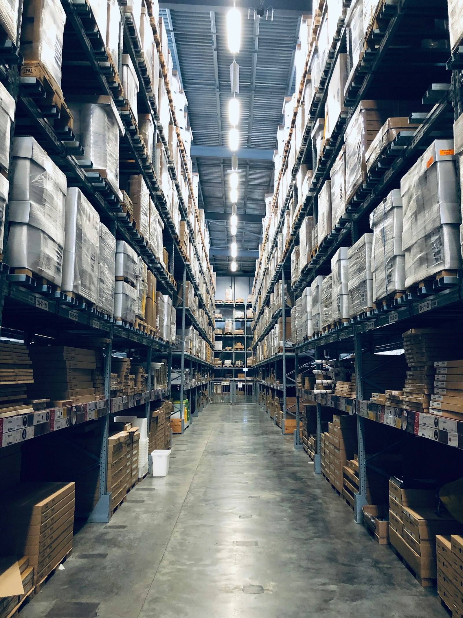 Automated warehouse aisles